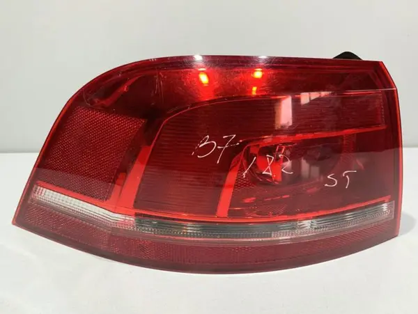 Lampa spate stanga aripa 3AF945095E Volkswagen Passat B7 (2010-2014)