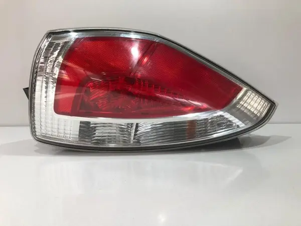 Lampa spate stanga Mazda 5 (2005->)