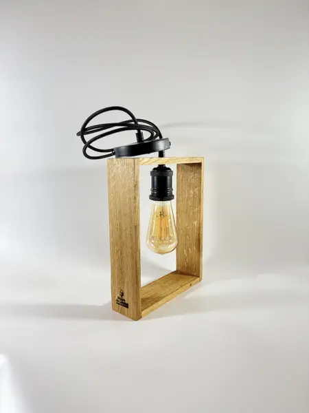 Lampa suspendata handmade in cadru din lemn masiv de stejar , design minimalist si modern