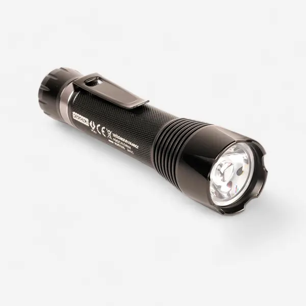 Lanternă clasică 900 lumeni - reîncărcabilă prin USB