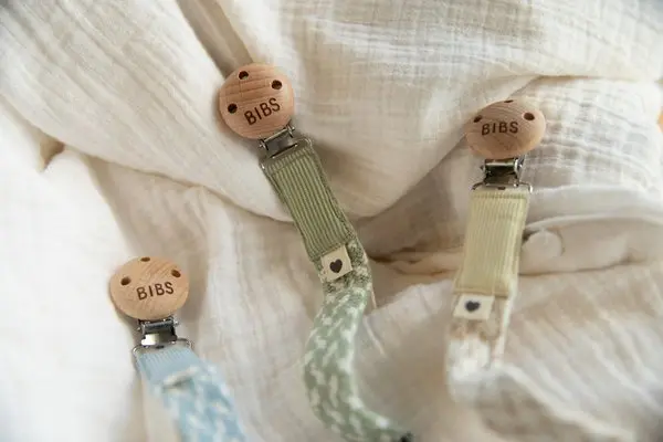 Lantisor clip pentru suzeta Bibs Blush-Ivory
