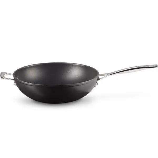 Le Creuset Tigaie wok Le Creuset, D30cm, V4.70L, H11.50cm, Aluminiu eloxat, Invelis antiaderent Toughened 4X, Pentru orice suprafata, Manere fixe nituite, DW Safe