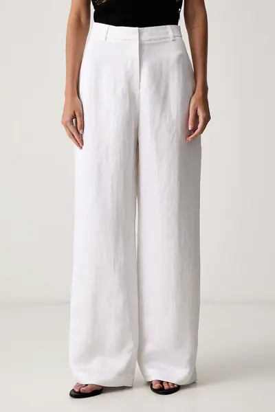 Le Privé pantaloni regular pentru femei cu in FRANCOISE TROUSERS BLANC