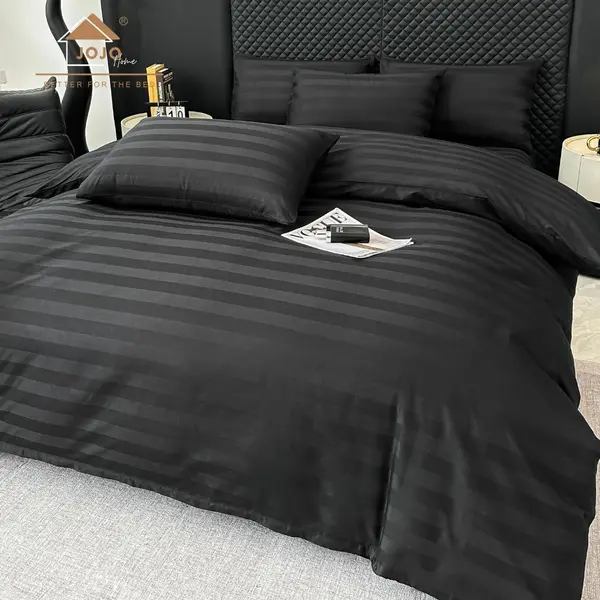 Lenjerie de Pat HoReCa DeLuxe, Damasc Premium din Bumbac Egiptean 100% , 6 Piese, Dunga Lata Tesuta, Cearceaf cu Elastic, Negru