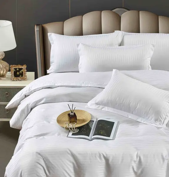 Lenjerie HoReCa, pat dublu, Damasc Finetat Deluxe cu Elastic, 6 piese, Jojo Home, Alb