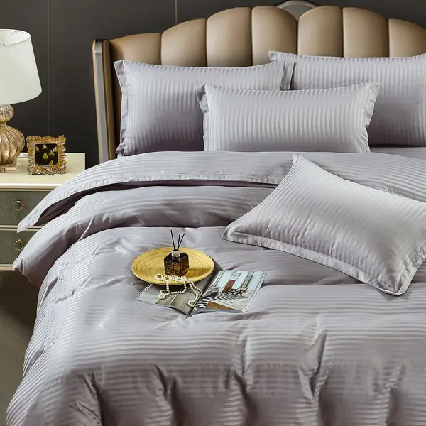 Lenjerie HoReCa, pat dublu, Damasc Finetat Deluxe cu Elastic, 6 piese, Jojo Home, Gri deschis