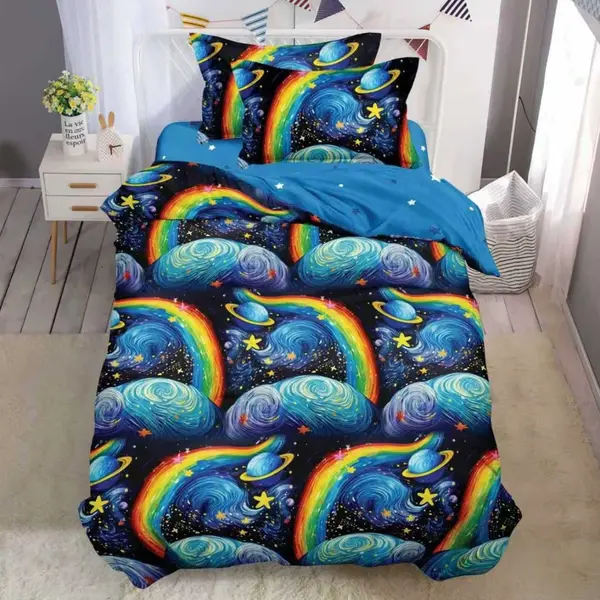 Lenjerie pat 140x200cm, FINET, 4 piese, cu ELASTIC, Albastru, planete, galaxii
