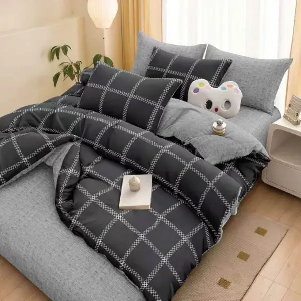 Lenjerie pat dublu bumbac satinat - 3 Bucati 219 Lei - Gri dungi chenare