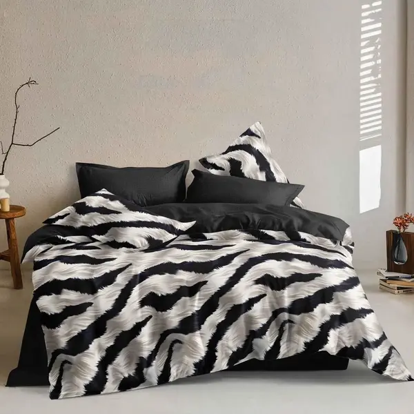 Lenjerie pat dublu bumbac satinat - 3 Bucati 219 Lei - Negru Gri animal print