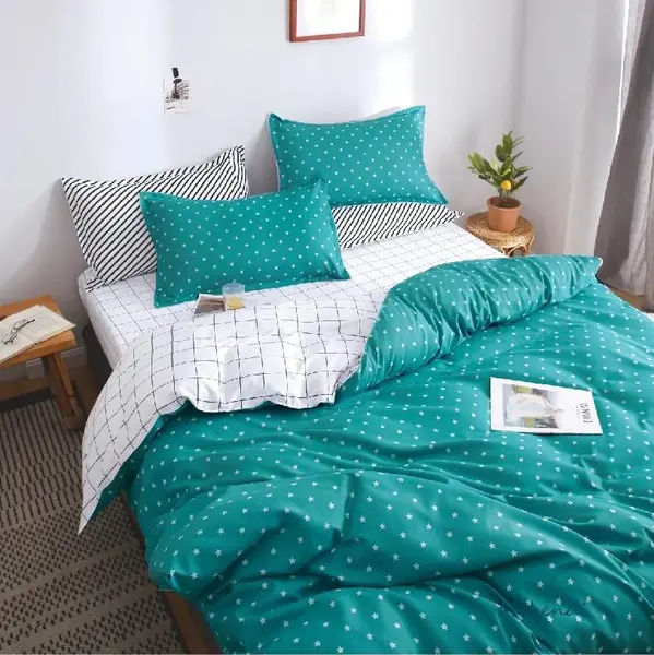 Lenjerie pat dublu bumbac satinat - 3 Bucati 219 Lei - Verde stelute