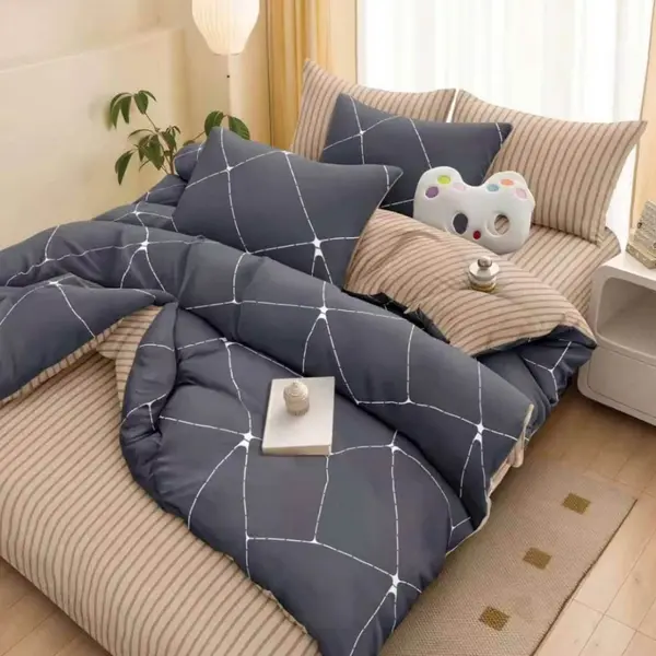 Lenjerie Pat Dublu Cu Elastic Bumbac Satinat - 3 Bucati 219 Lei - Gri dungi