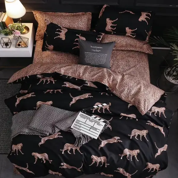 Lenjerie Pat Dublu Cu Elastic Bumbac Satinat - 3 Bucati 219 Lei - Negru Leopard