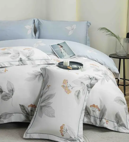 Lenjerie pat dublu, FINET DeLuxe, 6 piese, cu ELASTIC, Jojo Home, Cutie Eleganta, Gri, Bleu, Flori, Frunze