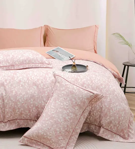 Lenjerie pat dublu, FINET DeLuxe, 6 piese, cu ELASTIC, Jojo Home, Cutie Eleganta, Roz, Frunzulite