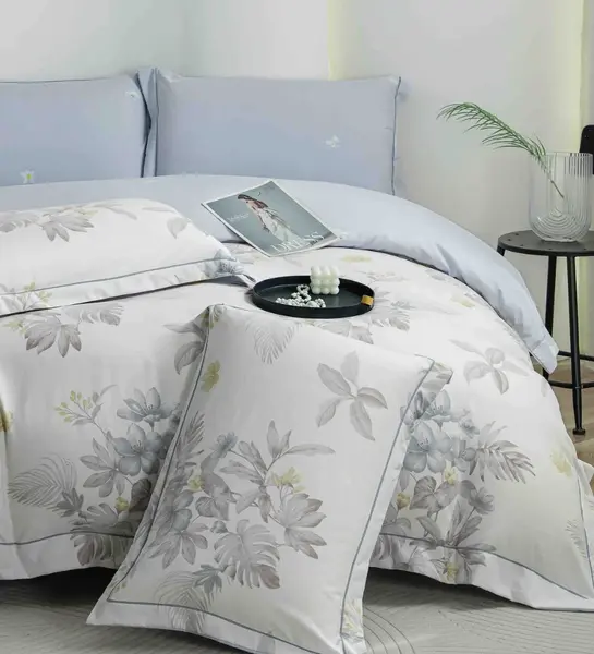 Lenjerie pat dublu, FINET DeLuxe, 6 piese, cu ELASTIC, Jojo Home, Cutie Eleganta, Bleu, Flori