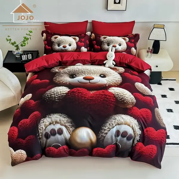 Lenjerie pat dublu, FINET, Imprimeu Digital 5D - Identic cu poza, Cu ELASTIC, 6 piese, Jojo Home, Rosu, Ursulet