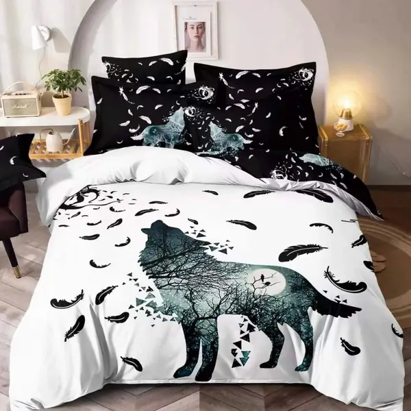 Lenjerie pat dublu, FINET, Imprimeu Digital - Identic cu poza, 6 piese, Jojo Home, Alb-Bleumarin, lup, pene