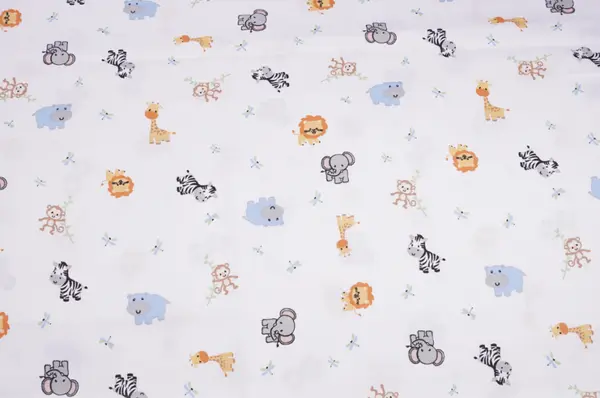 Lenjerie patut cu 3 piese 120x60 cm din bumbac model Animalute safari