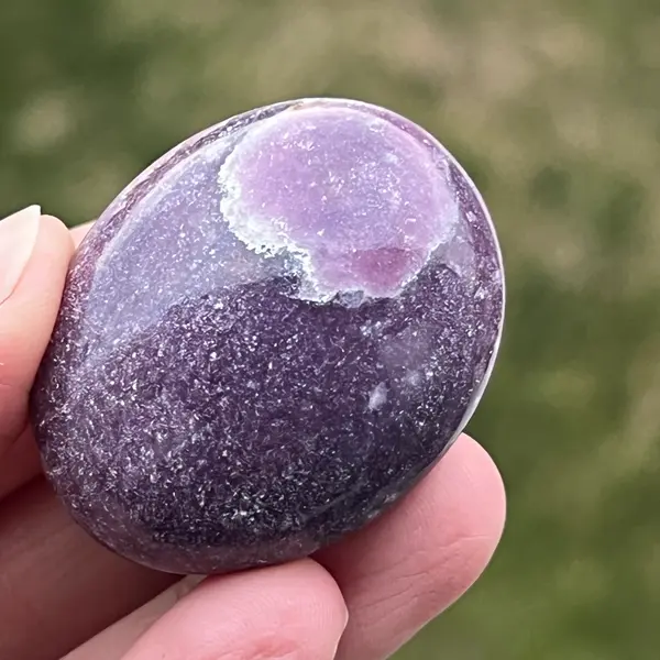 Lepidolit palmstone m9