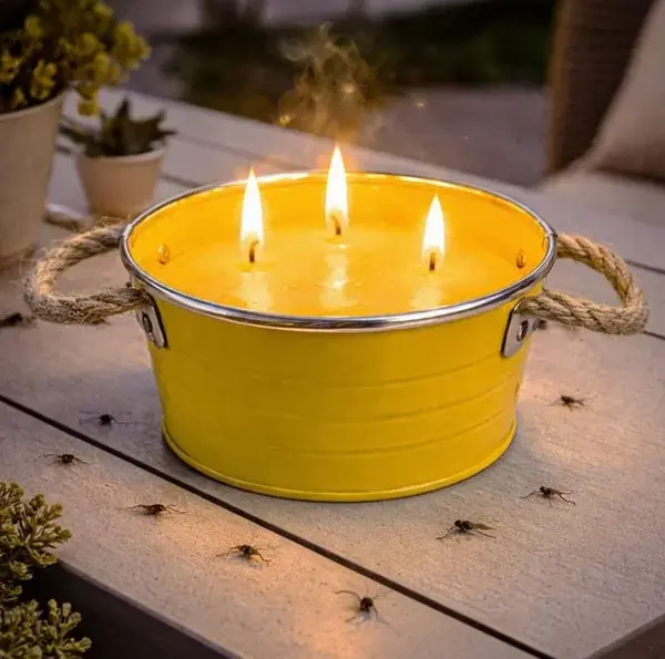 Lumanare citronella in galetusa metalica, 220 g, 3 fitiluri