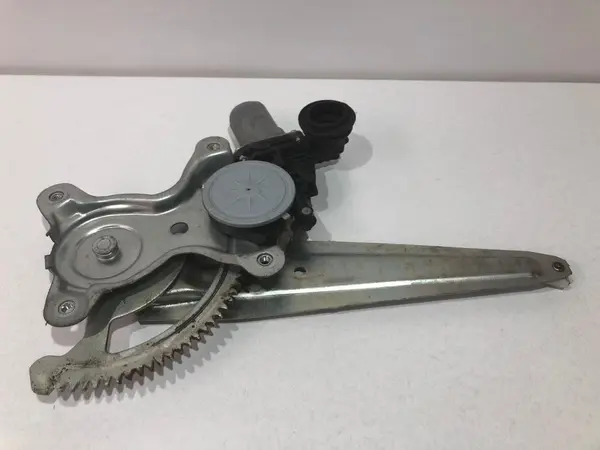 Macara geam cu motoras dreapta spate 85720-35140 Toyota RAV 4 (2005-2010)