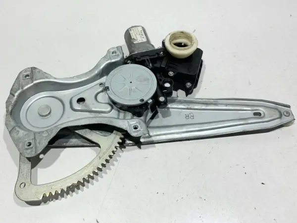 Macara geam electric cu motoras dreapta spate 69830-02640 Toyota Corolla (2012-2018)