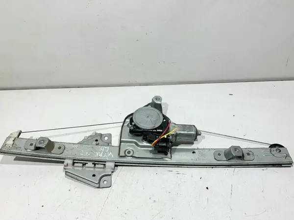 Macara geam electric cu motoras dreapta spate Suzuki Grand Vitara 2 (2005->)