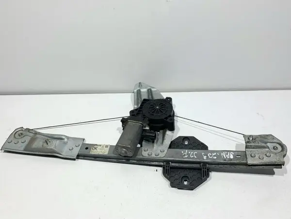 Macara geam electric cu motoras stanga fata 807213282R Dacia Logan 2 (2012-2017)