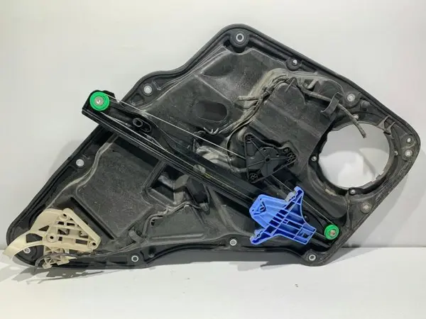 Macara geam electric dreapta spate 5N0839730K Volkswagen Tiguan (2007-2011)