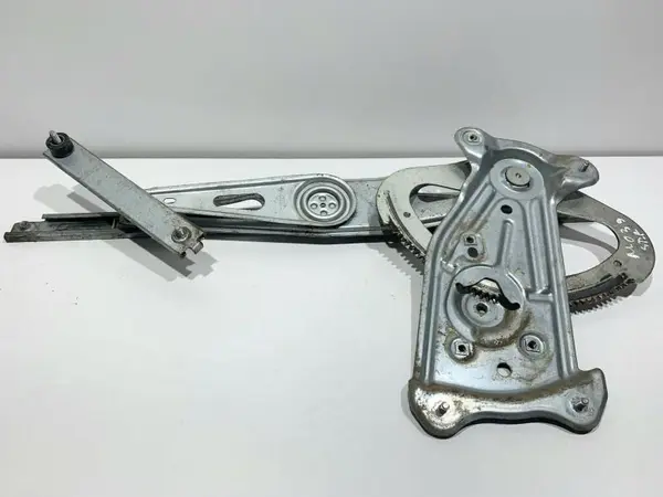 Macara geam electric stanga fata 807210002R Renault Megane 3 (2008-2012)