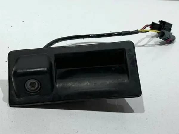 Maner capota spate cu camera video 5N0827566 Volkswagen Passat B7 (2010-2014)