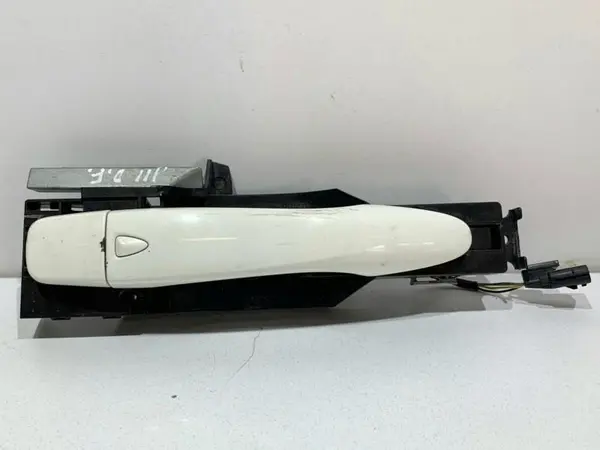 Maner usa dreapta fata culoare alba - 326 Nissan Qashqai 2 (2013-2016) [J11]