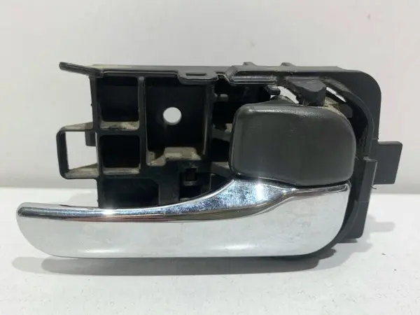 Maner usa interior dreapta spate Nissan X-Trail (2001-2007)