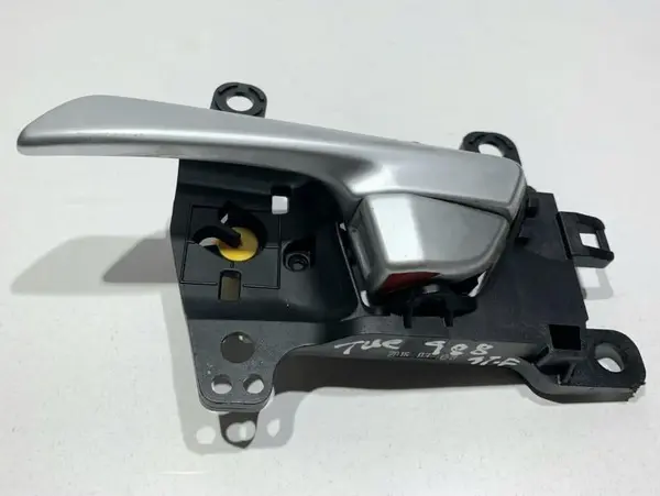 Maner usa interior stanga fata Hyundai Tucson 3 (2015-2018)