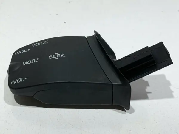 Maneta comenzi volan (radio) Ford Kuga (2008-2012)