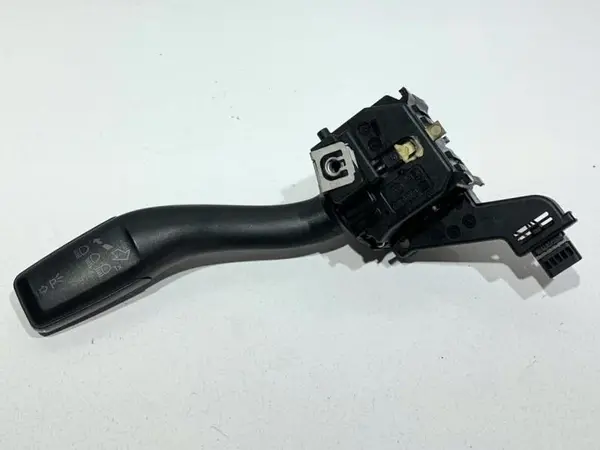 Maneta semnalizare 8P0953513C Volkswagen Jetta 5 (2005-2010)