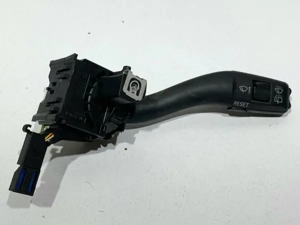 Maneta stergatoare 8P0953519A Volkswagen Golf 5 (2004-2009)
