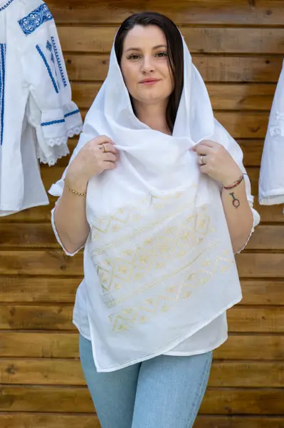 Marama cu broderie 9