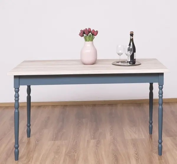 Masa cu blat stejar si picioare strunjite, dim. 140x70x78 cu finisaj Greenish Blue/Light Natural