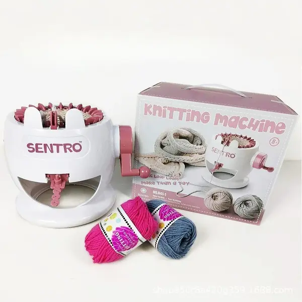 Masina de tricotat de jucarie - activitate creativa si educativa