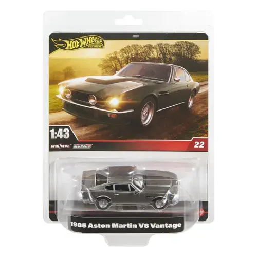 Masinuta metalica Hot Wheels Premium Real Riders Aston Martin V8 Vantage 1985, Scara 1 la 43