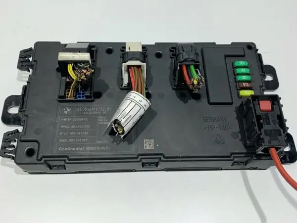 Modul confort 6819332 BMW Seria 1 facelift (2015-2019) [F20] 2.0d B47D20A