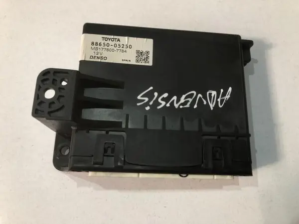 Modul control clima 88650-05250 Toyota Avensis (2009-2012) [T27] 2.0 d4d 1AD-FTV 93 kw