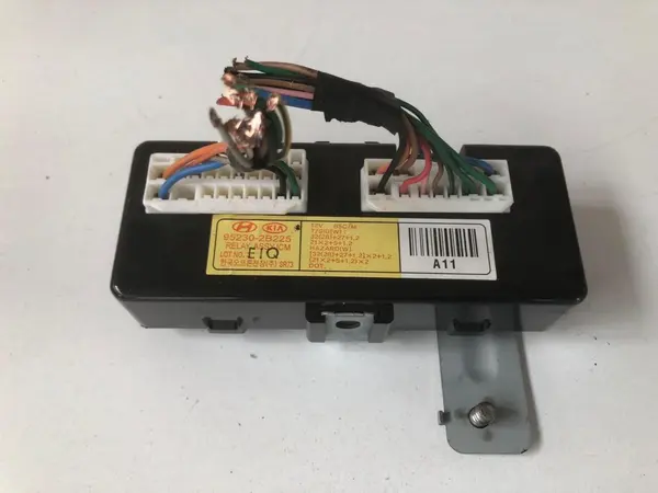 Modul control releu 95230-2b225 Hyundai Santa Fe 2 (2006-2012) 2.2 cdti D4HB