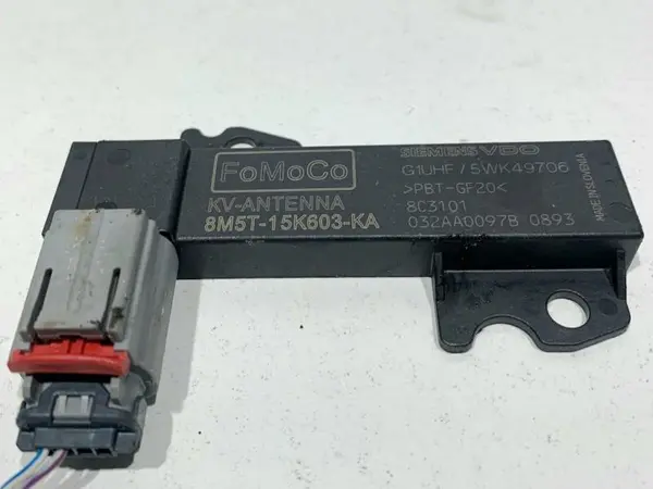 Modul keyless 8M5T-15K603-KA Ford Focus 2 facelift (2008-2010) 2.0 tdci 163 cp