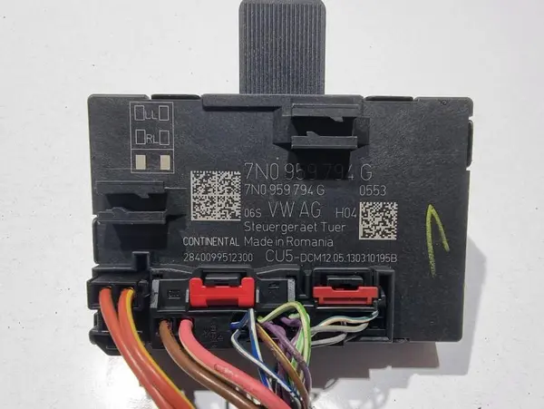 Modul usa stanga / dreapta spate 7N0959794G Seat Alhambra 2 (2010-2015)