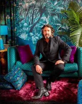 More More More. Making Maximalism Work in Your Home and Life, Hardback/Laurence Llewelyn-Bowen