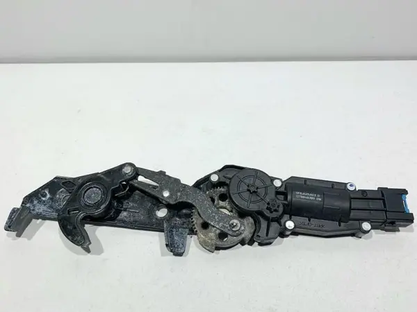 Motoras actuator decapotare 8F0825823D Audi A5 (2007-2011) [8T3]