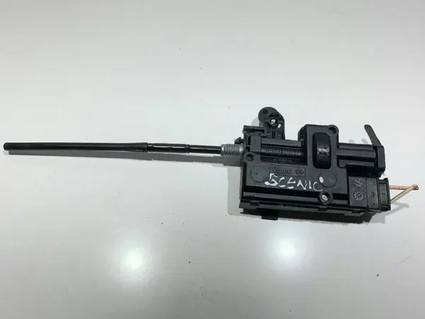 Motoras / actuator usa rezervor Renault Scenic 3 (2009-2011)