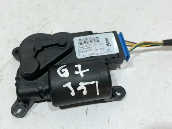 Motoras clapeta aeroterma 5Q0907511D Volkswagen Golf 7 (2012-2017)